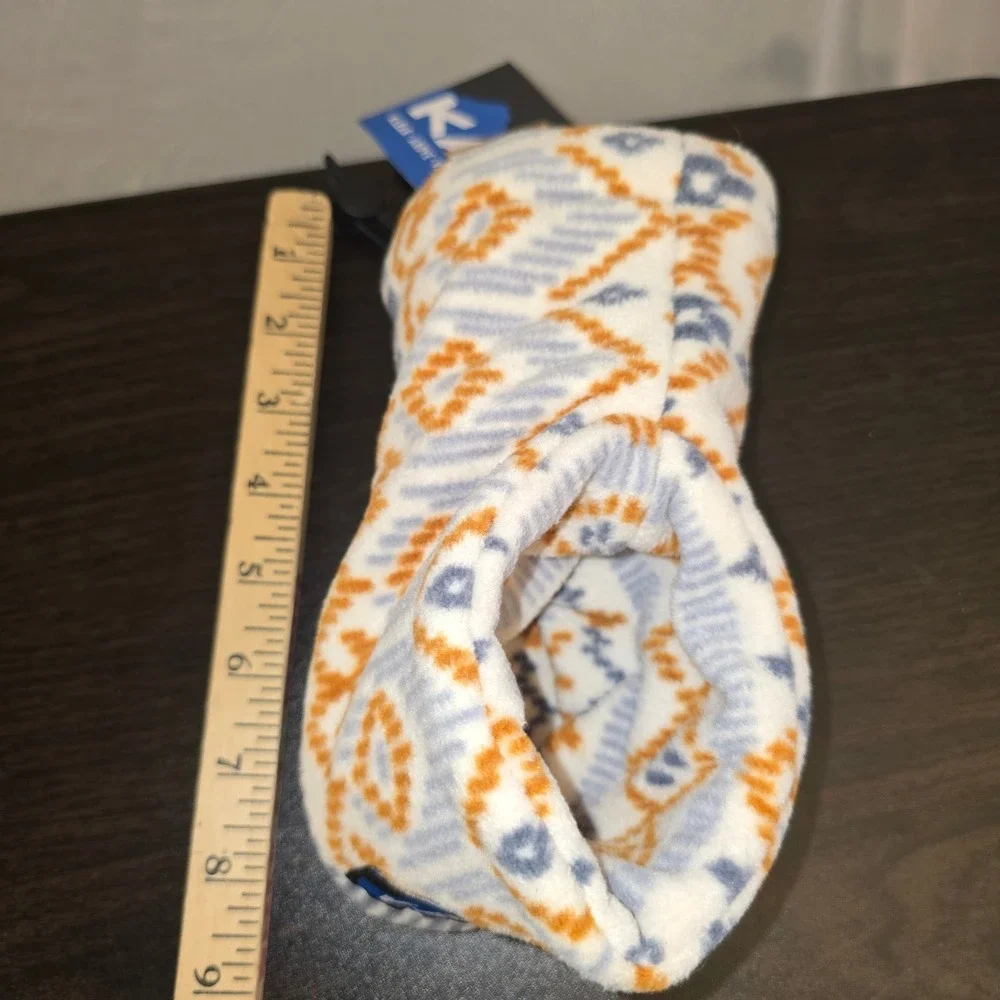 KAVU Drink Mitt Chalet Holiday Cream print Fleece Hot chocolate coozie glove